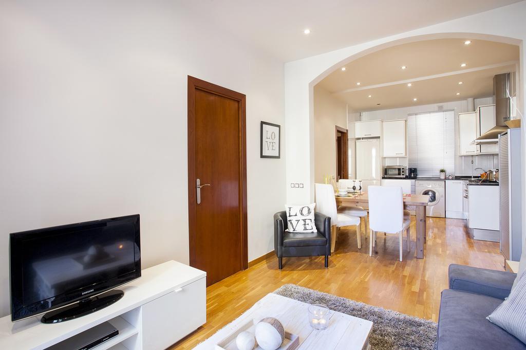 Apartments Barcelona & Home Deco Viladomat Dış mekan fotoğraf